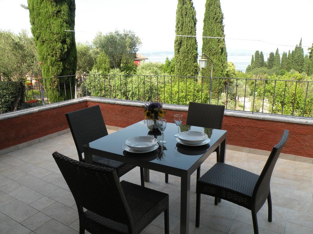 Villa Paradiso Apartment Сірміоне Екстер'єр фото