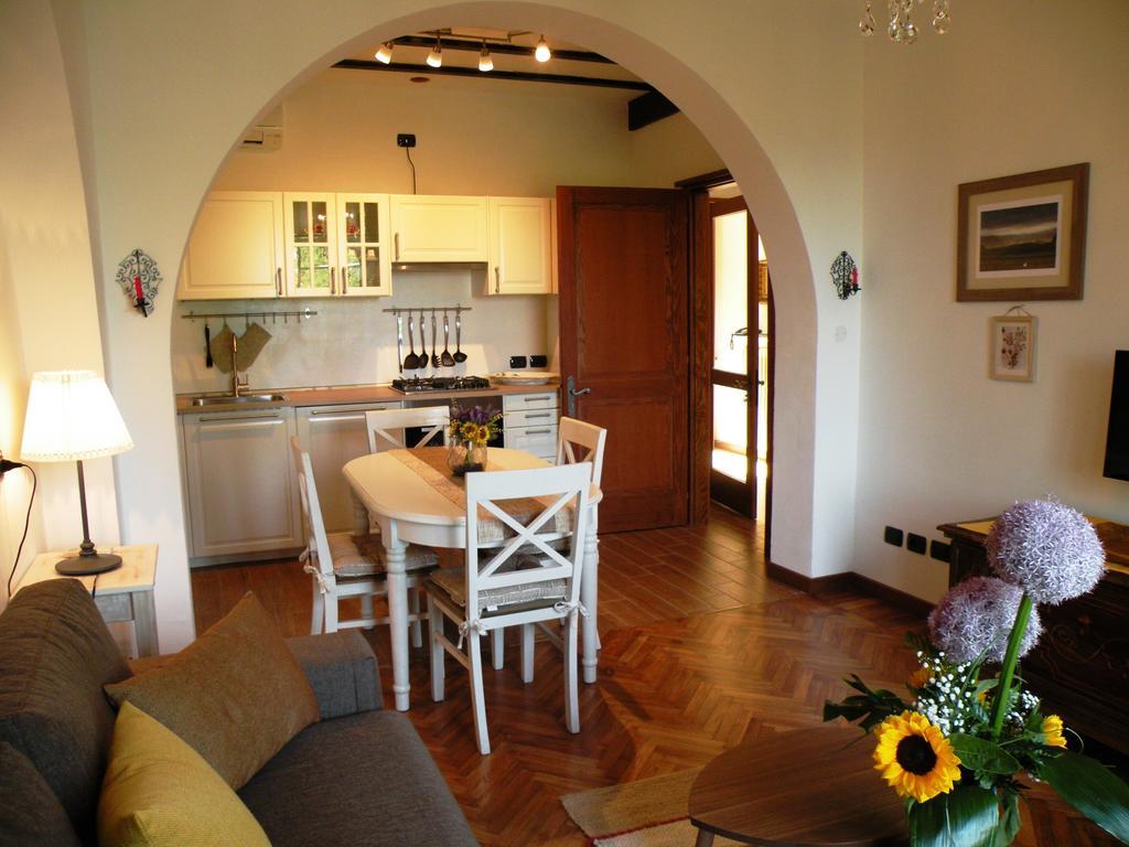 Villa Paradiso Apartment Сірміоне Екстер'єр фото